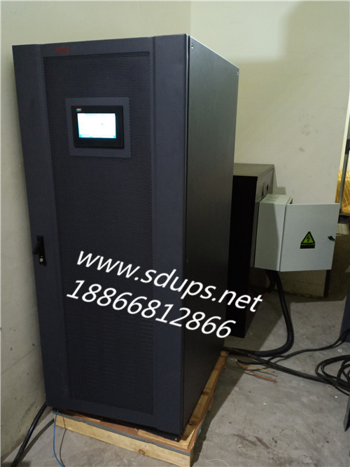 ����UPS�Դ"